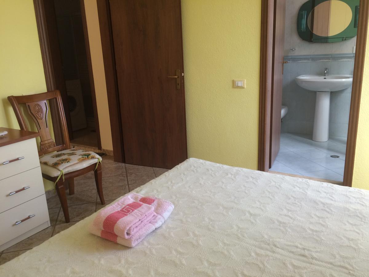 Friends House Bed and Breakfast Τίρανα Εξωτερικό φωτογραφία